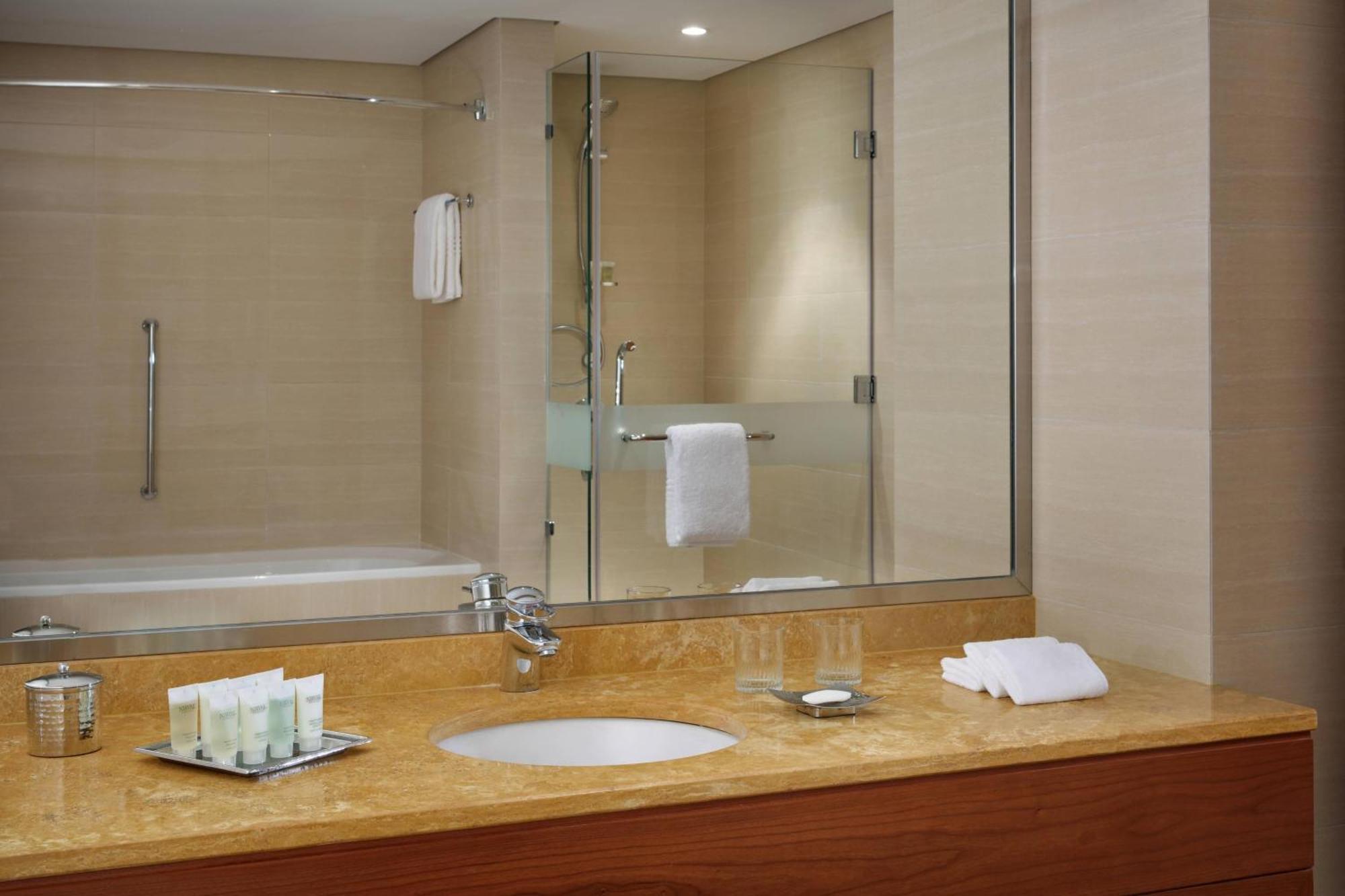 Courtyard By Marriott Kuveyt Dış mekan fotoğraf